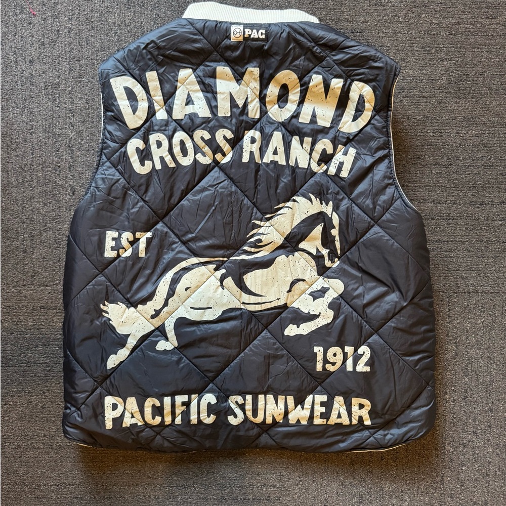 Pacific Sunwear Black Quilted Vest with Cream Horse Graphic